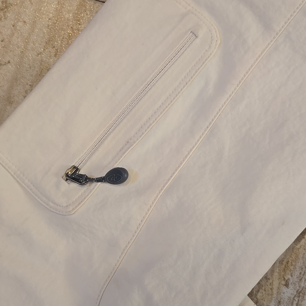 Cloudveil Jackson Hole, Wyoming Creamy White Windbreaker - Picture 8 of 15